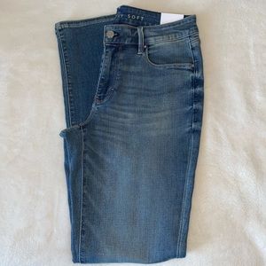 NWT WHBM Curvy Mid-rise The Everyday Soft Slim